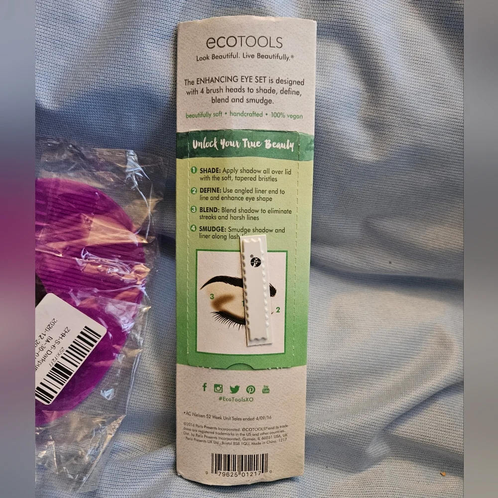Ecotools Makeup brushes + Unbranded magnifying mirror & brush cleaning mat